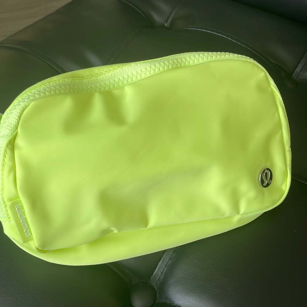 Lululemon everywhere Belt Bag